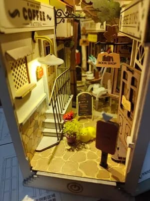 Customer photo review of Book Nook - Ville du Soleil