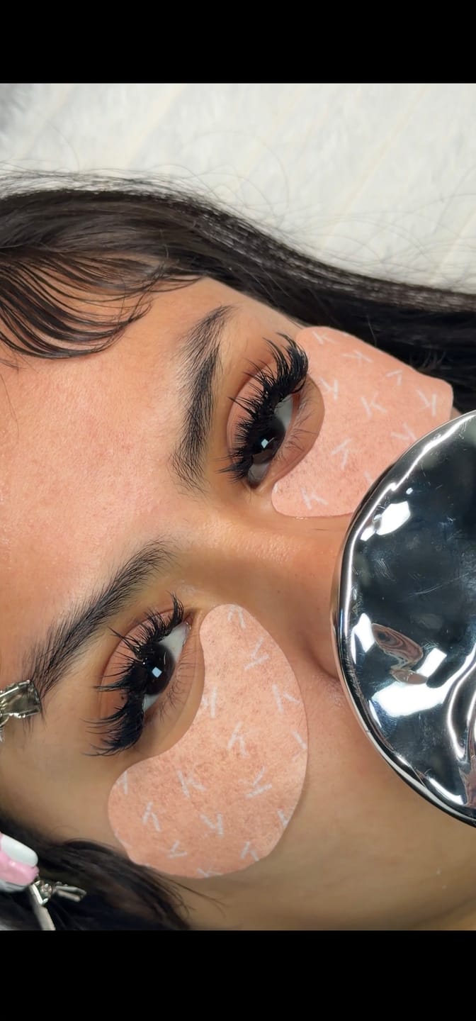 Customer photo review of Birdie Lashes