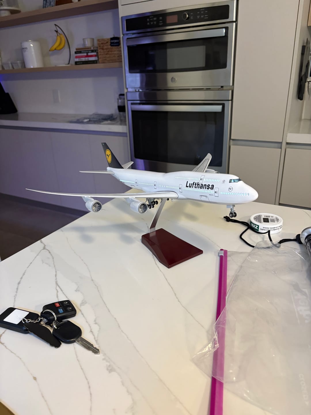 Customer photo review of B747 Lufthansa- Scale 1/150 - 47cm - 18.5 in