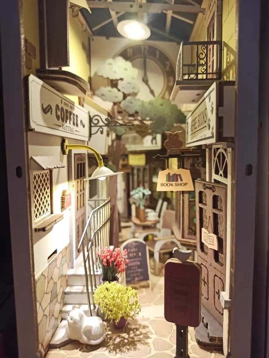 Customer photo review of Book Nook - Ville du Soleil