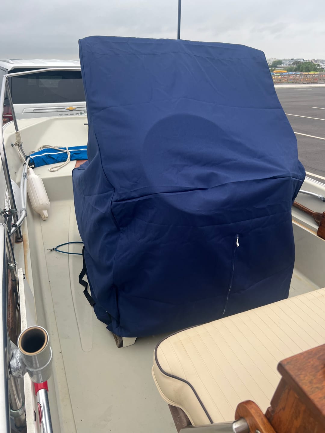 Customer photo review of Cover For Boston Whaler Classic Montauk 17' Center Console (Fiberglass W/ Rail), Classic 17' Outrage, And 18'+ Classic Outrage