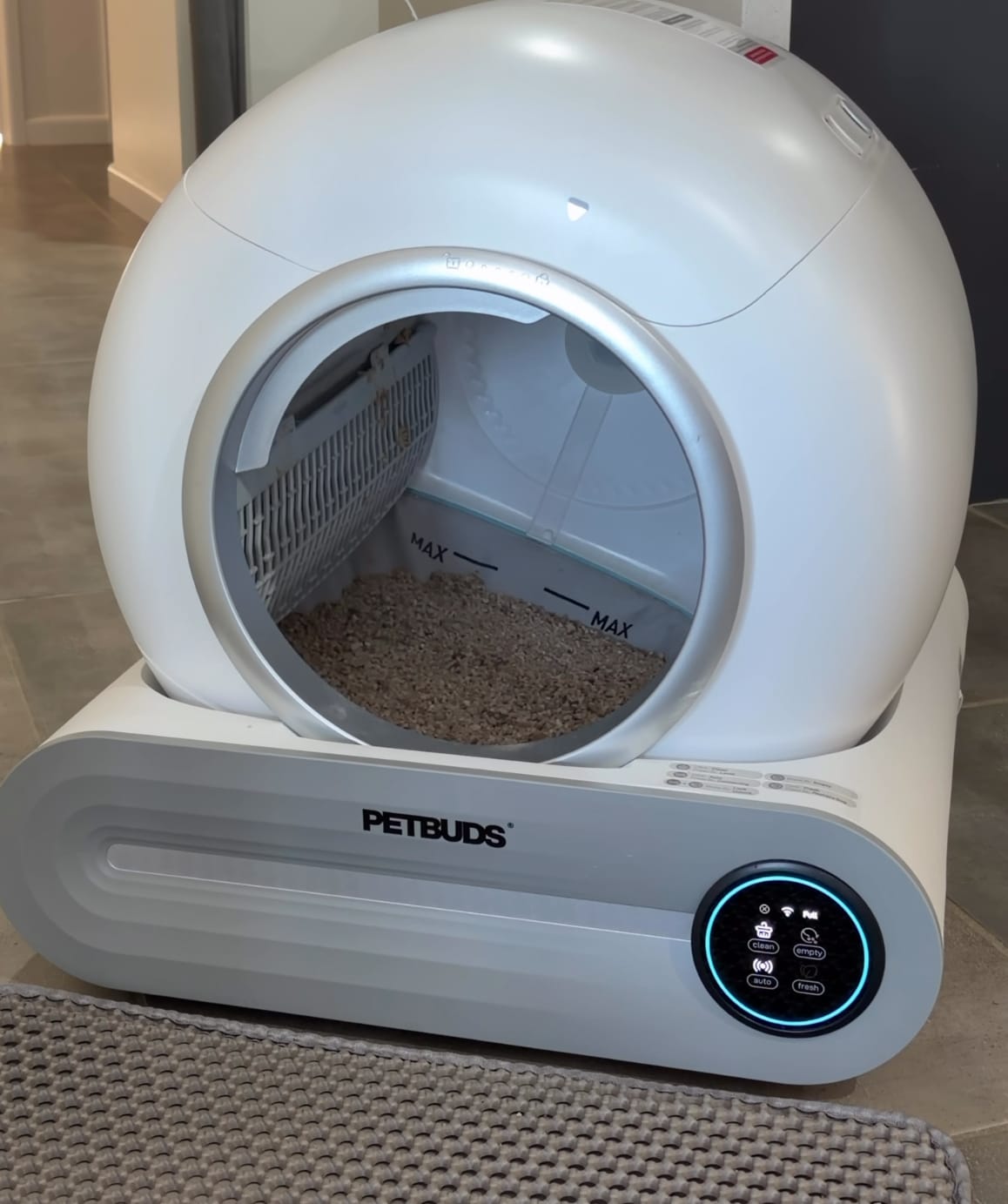 Customer photo review of Petbuds™ Pro 2026 Automatic Self-Cleaning Litter Box