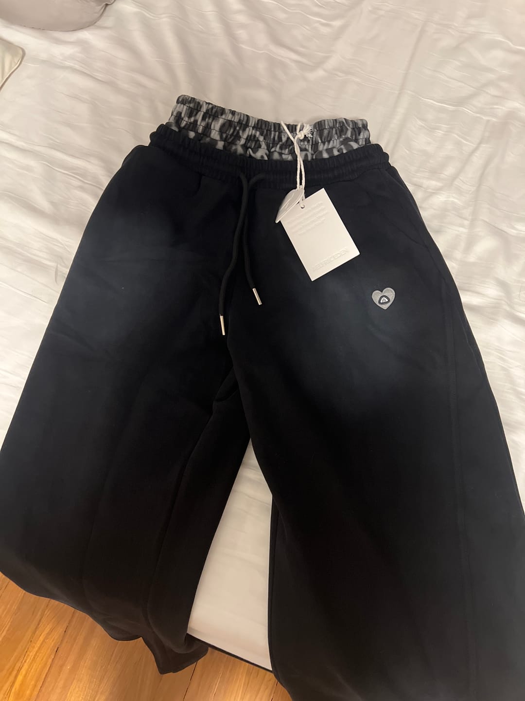 Customer photo review of Aelfric Eden Leopard Double Waist Baggy Sweatpants