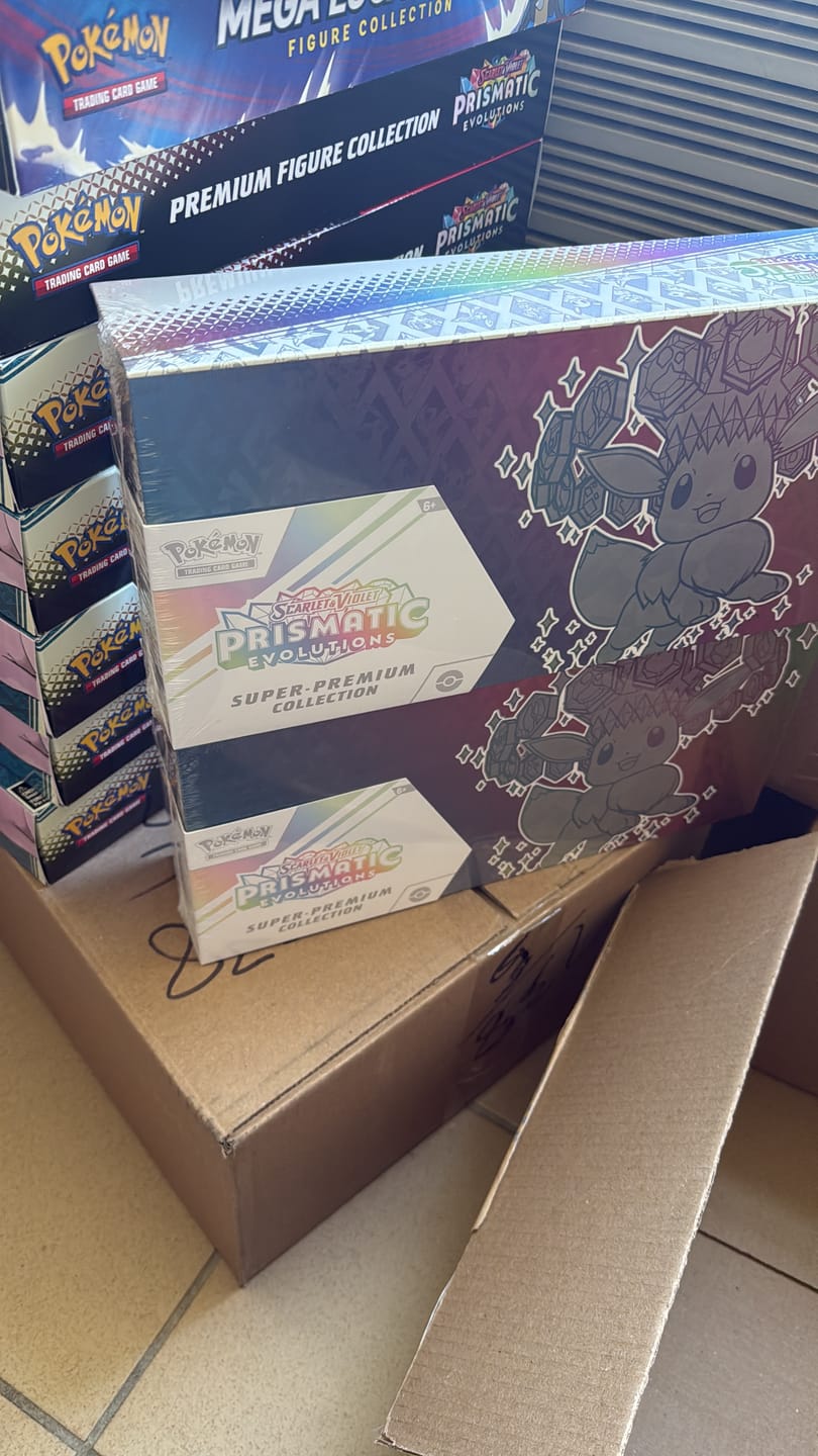 Customer photo review of Prismatic Evolutions Super-Premium Collection - SV: Prismatic Evolutions