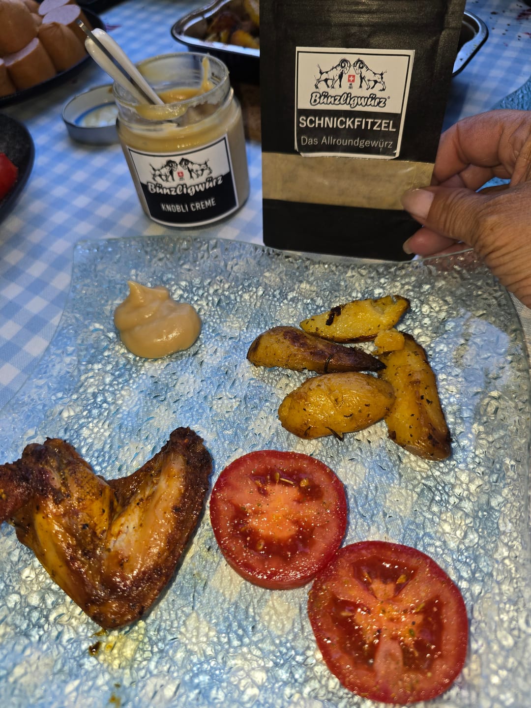 Customer photo review of Knobli Crème - Schweizer Knoblauchaufstrich mit confiertem Knoblauch