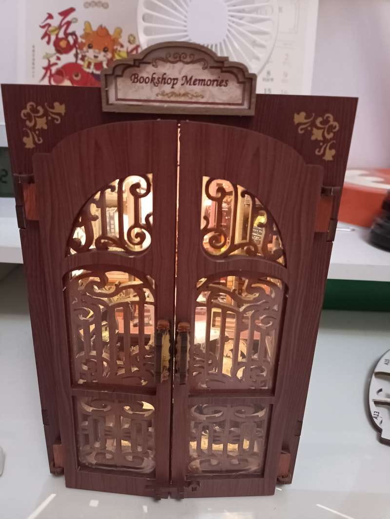 Customer photo review of Book Nook - Souvenirs de la Librairie