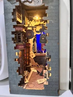 Customer photo review of Book Nook - Maison Magique