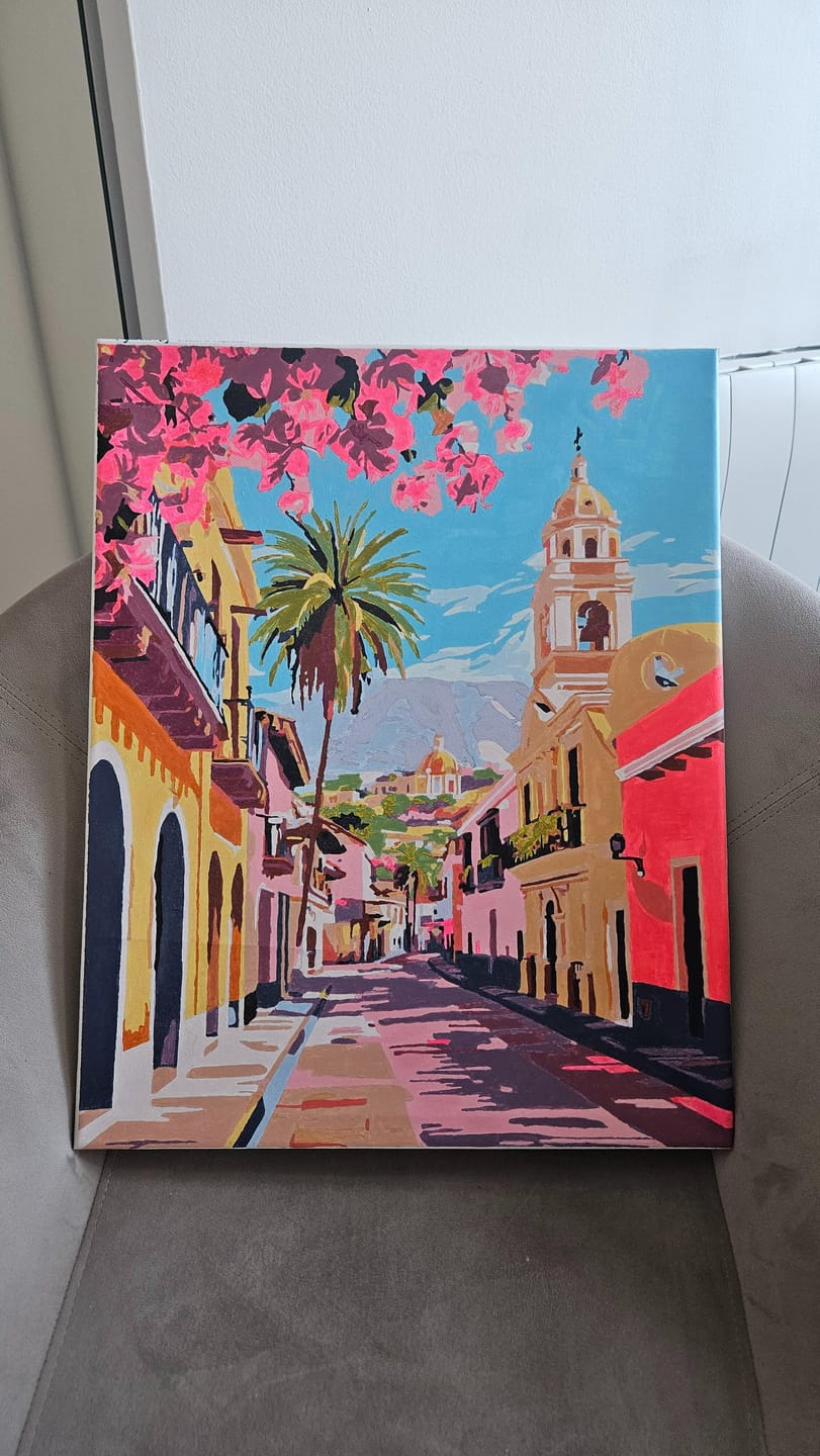 Customer photo review of Rue animée de la vieille ville