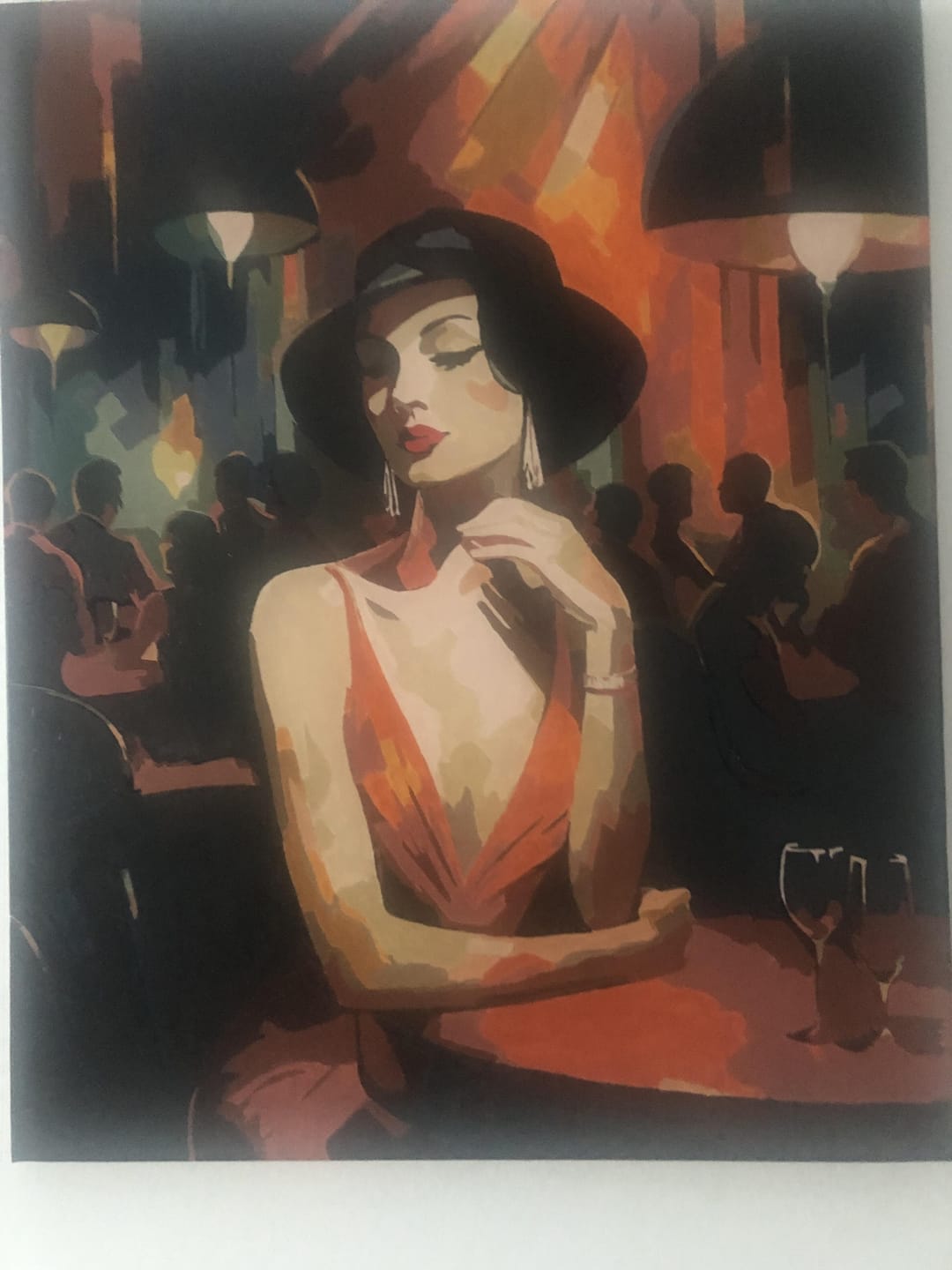 Customer photo review of Femme dans un Club Art Déco