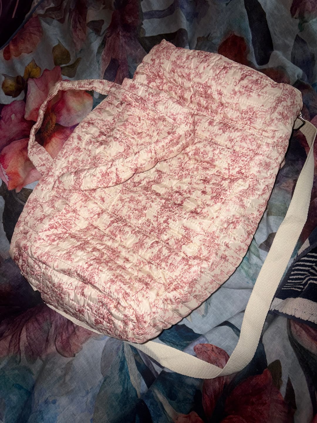 Customer photo review of Ana Floral Duffle Bag