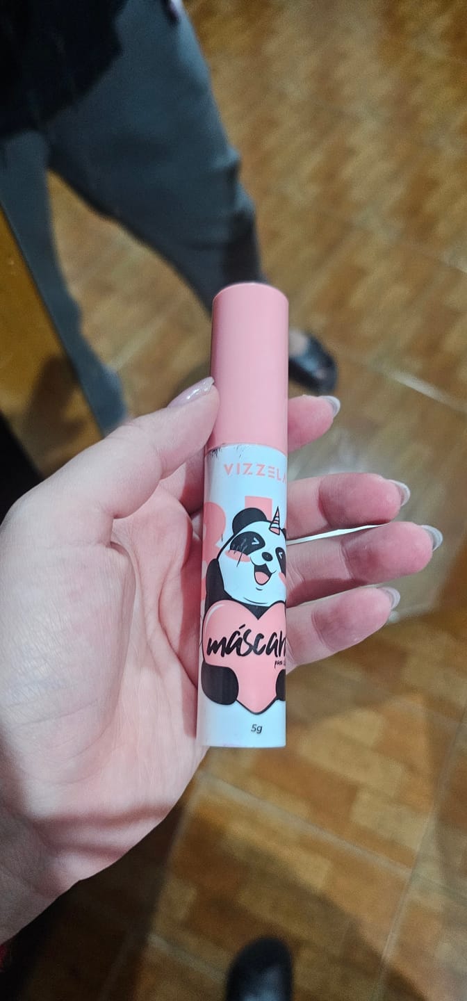 Customer photo review of Máscara Para Cílios Big No Panda Vizzela - Preta