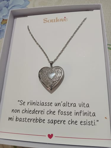 Customer photo review of Collana con Foto custodita nel Cuore e Dedica Personalizzata