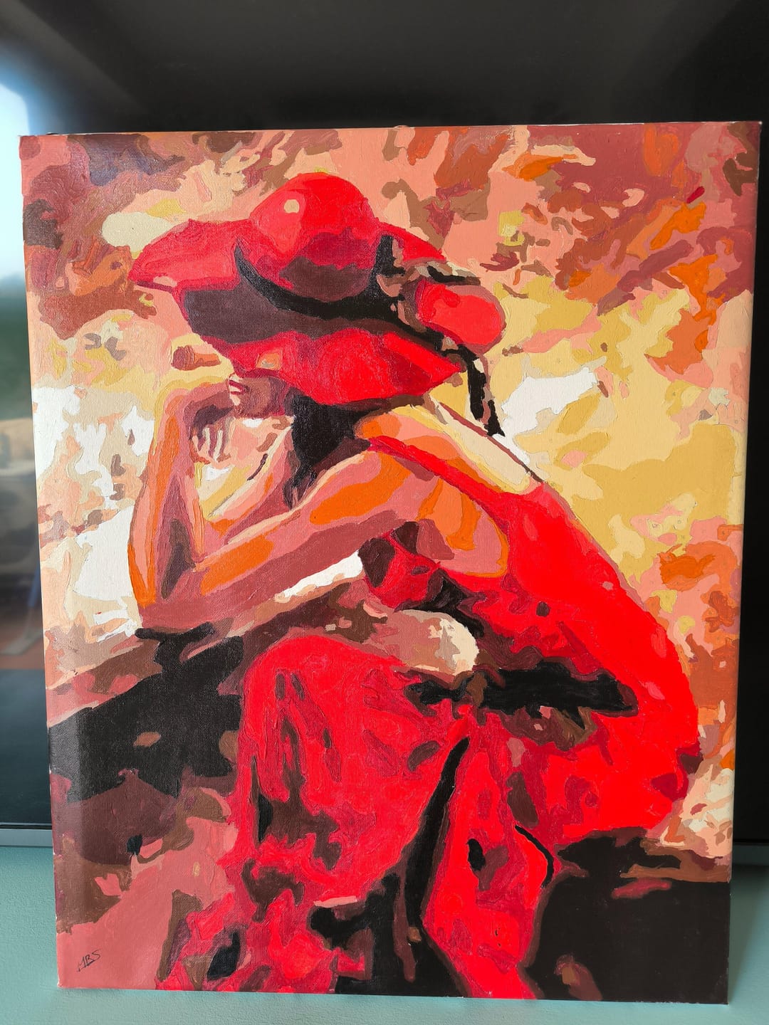 Customer photo review of Femme en Robe et Chapeau rouges