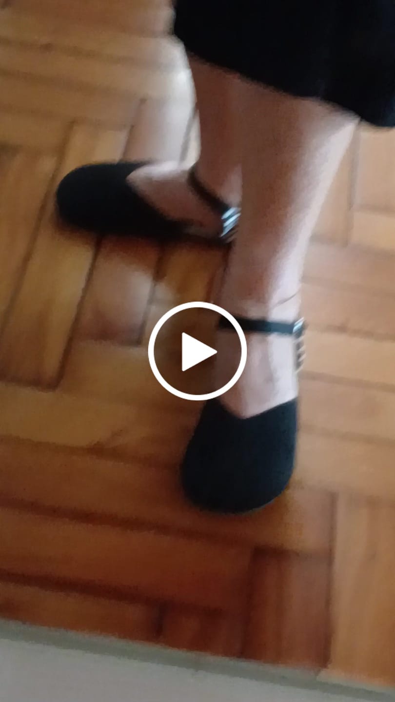 Customer video review of Roots Livana Zebra