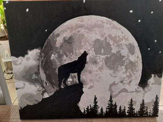 Customer photo review of Loup solitaire et pleine Lune