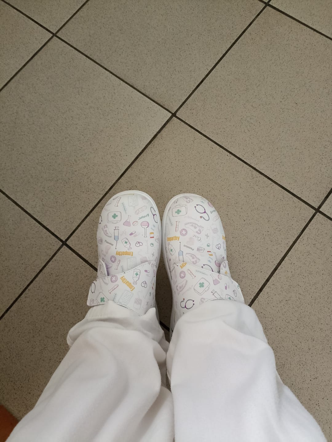 Customer photo review of Zapato piel vegana velcro - Care Collection