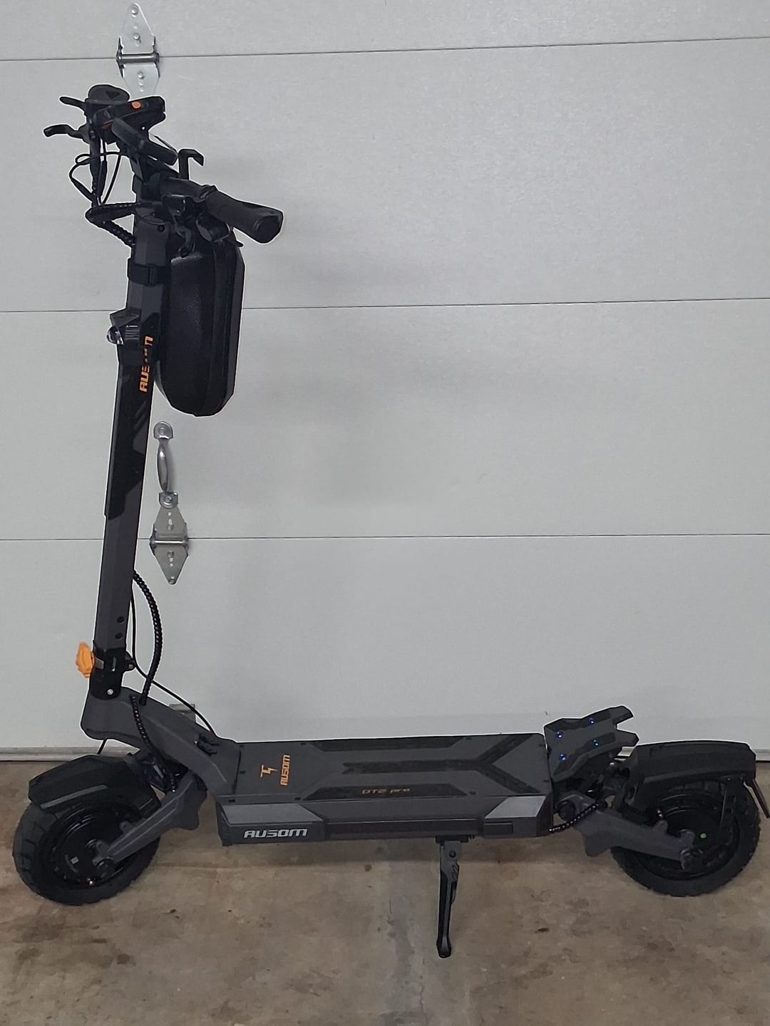 Customer photo review of Ausom DT2 Pro Electric Scooter