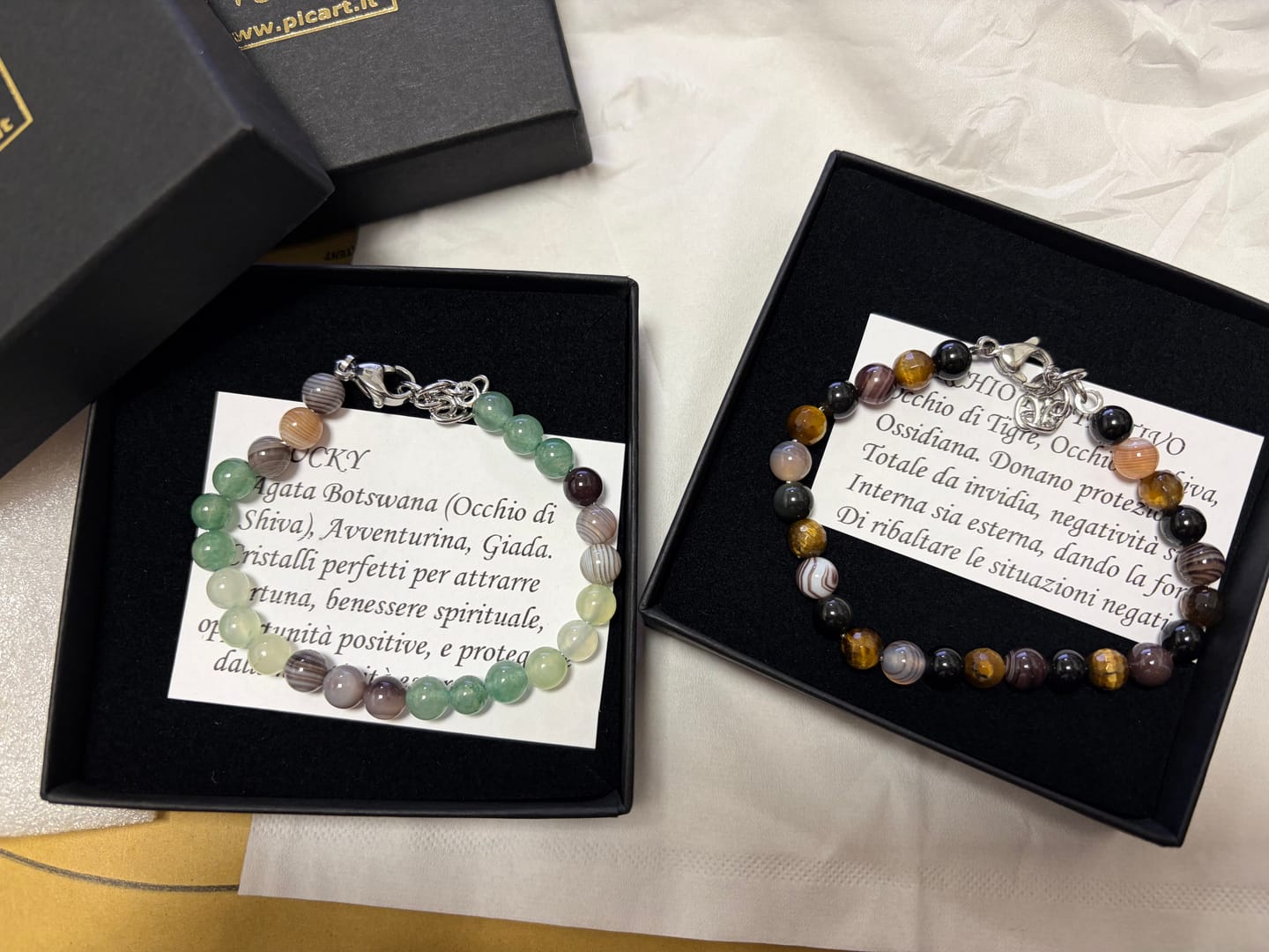 Customer photo review of Bracciale Cerchio Protettivo - Occhio di Shiva, Ossidiana, Occhio di Tigre - LIMITED EDITION - perfetto contro il Malocchio
