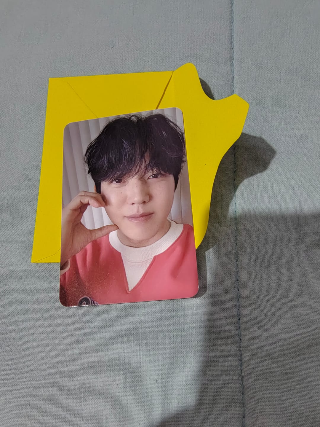 Customer photo review of K-POP BLIND RANDOM PHOTOCARD