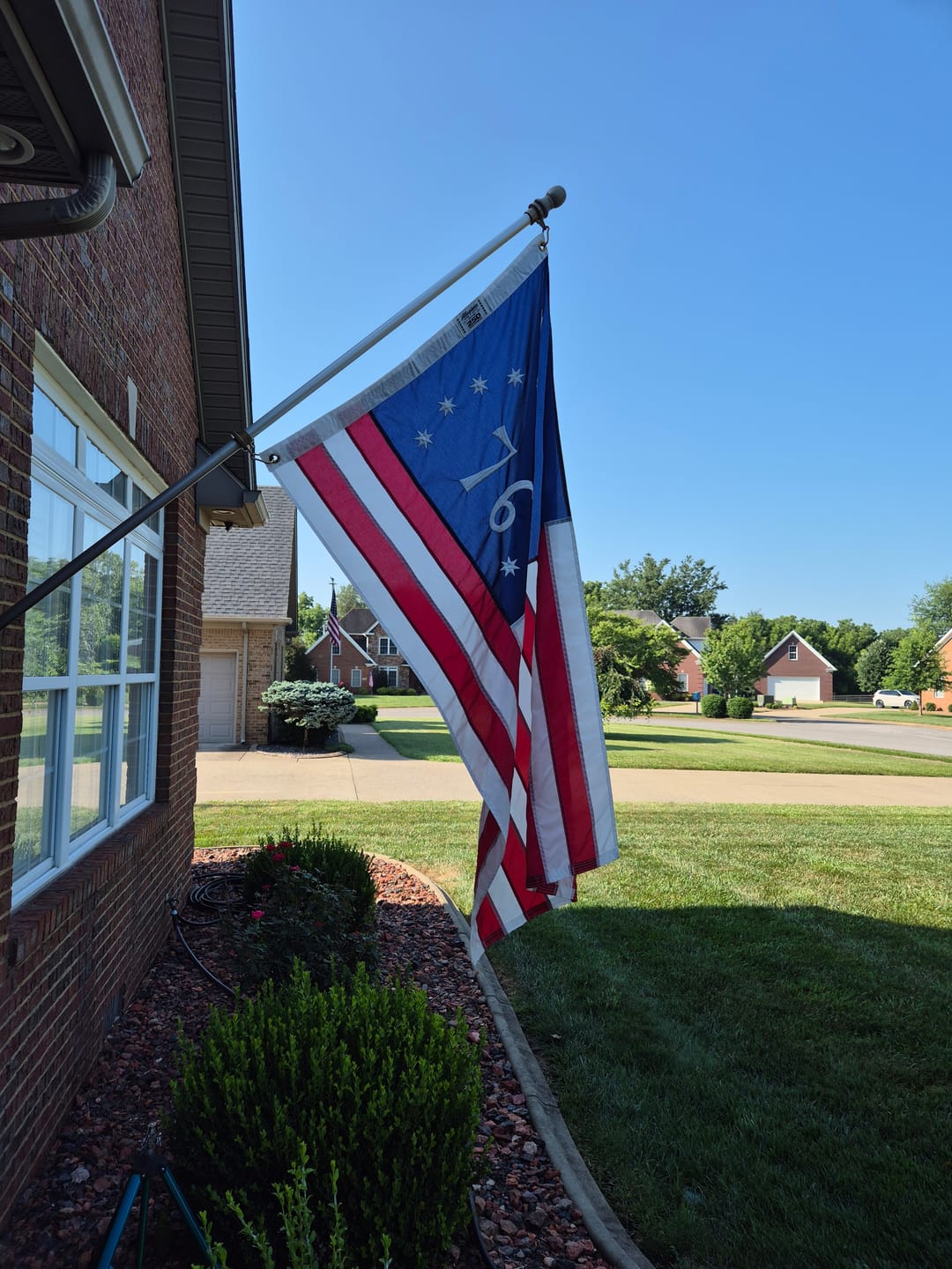 Customer photo review of Non-Tangle Flagpole Spinners