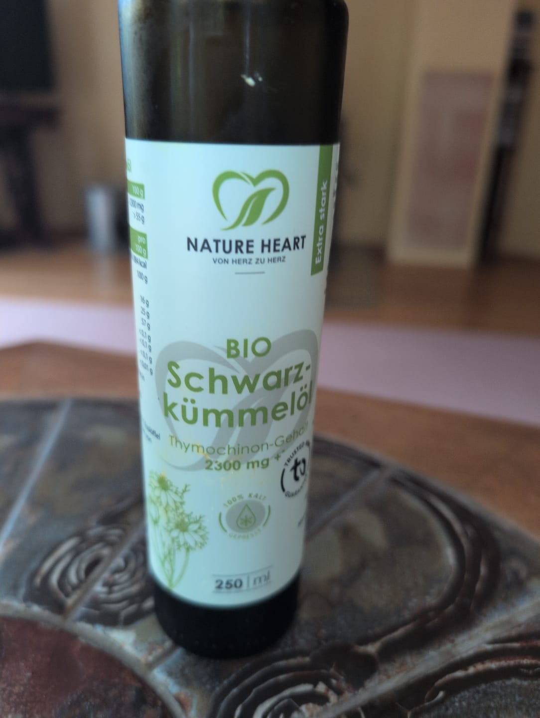 Customer photo review of BIO Schwarzkümmelöl 2300+ Thymochinon ungefiltert 250 ml