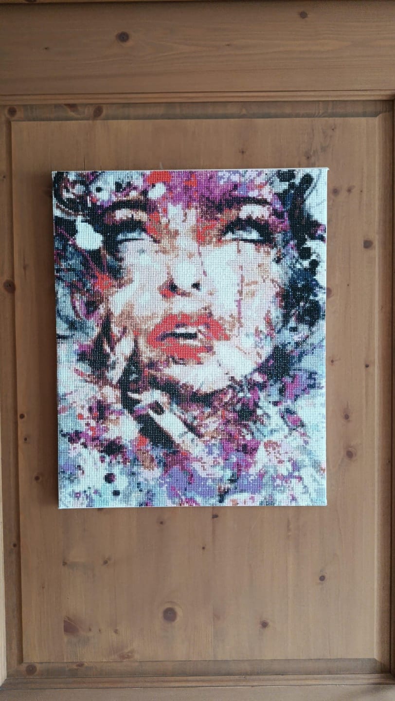 Customer photo review of Broderie Diamant - Visage de Femme Design
