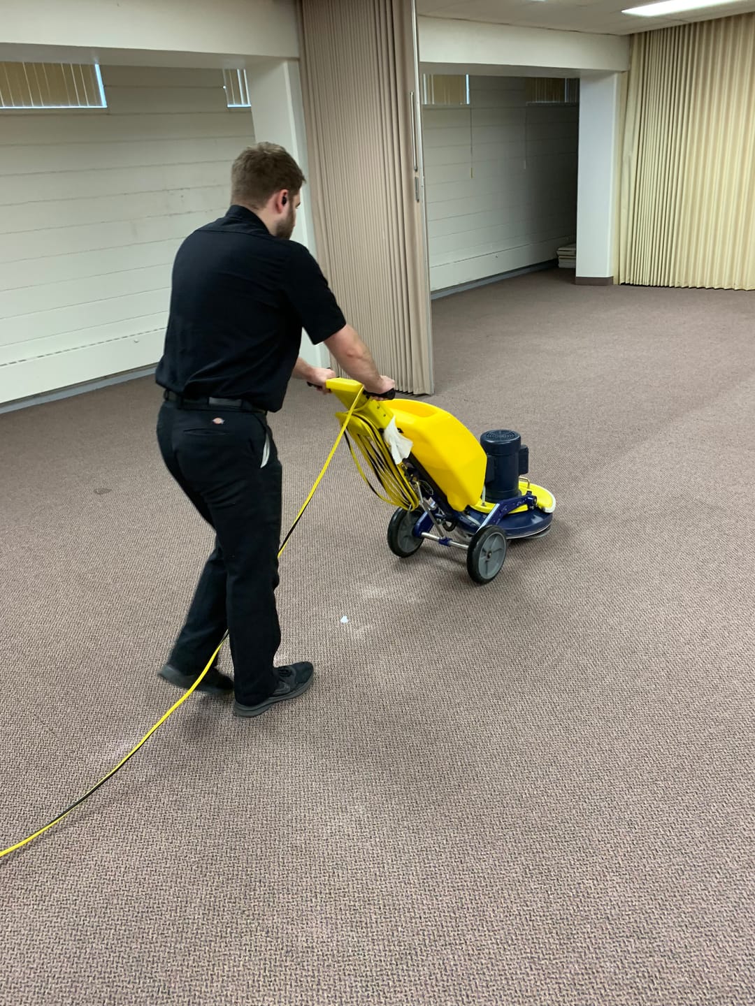 Customer photo review of FiberPlus MAX Carpet Cleaning Pads 8 inch (Case of 15) Commercial Carpet Cleaning Supplies (for 19" Cimex)