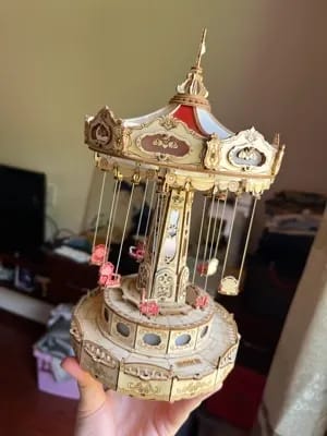 Customer photo review of Puzzle 3D Manège à chaises volantes