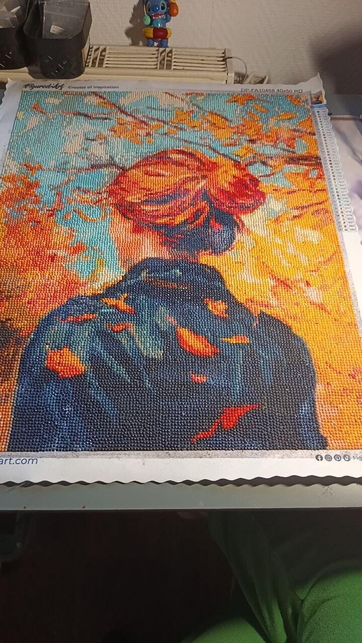Customer photo review of Broderie Diamant - Femme en Automne inspirée de Van Gogh