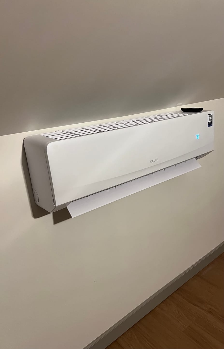 Customer photo review of DELLA Serena Series 18000 BTU 22 SEER2 Mini-Split Heat Pump AC - Up to 1000 Sq.Ft.