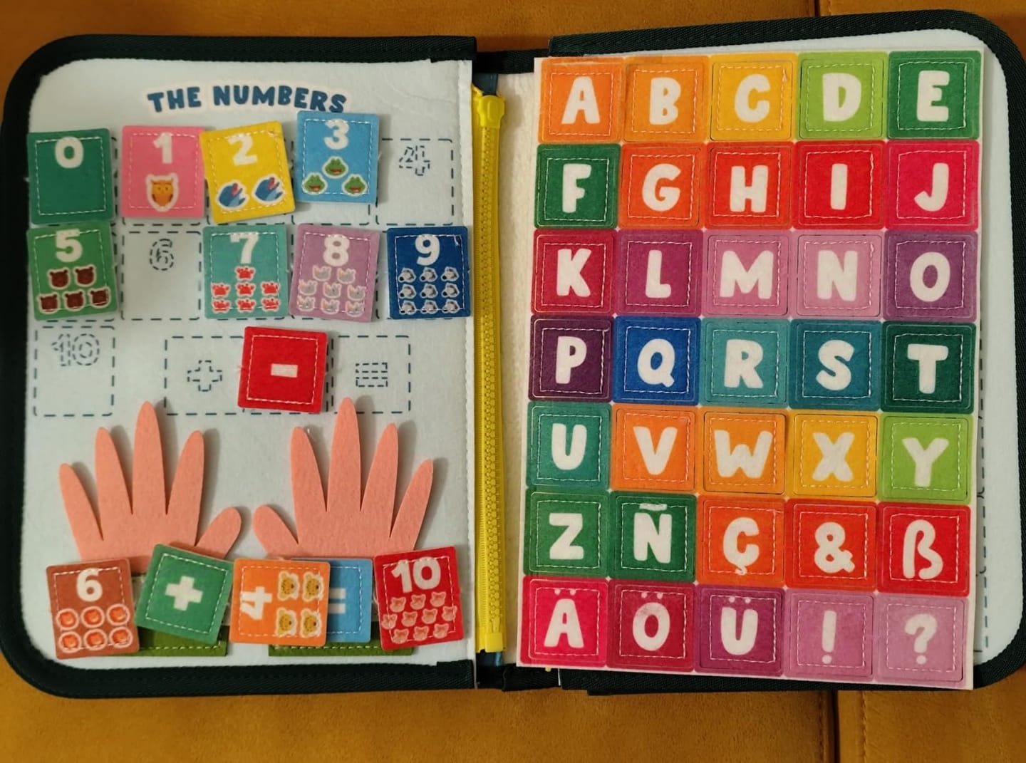 Customer photo review of Busy Board - Libro Montessori