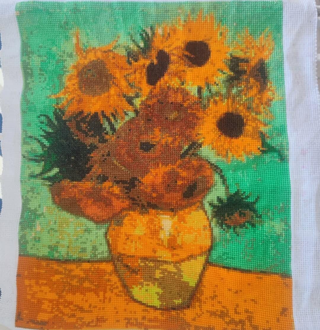 Customer photo review of Broderie Point de Croix - Van Gogh Tournesols