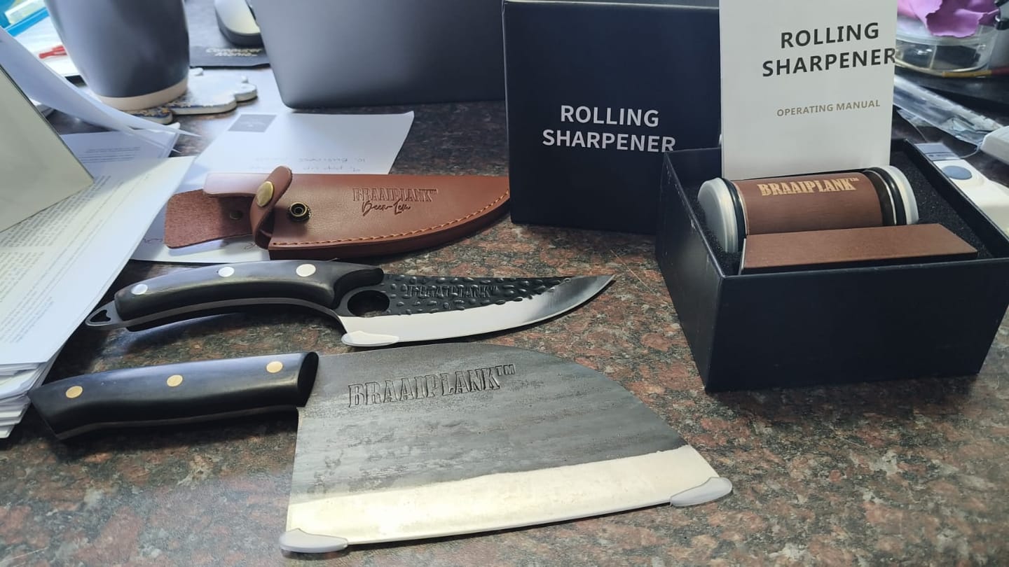 Customer photo review of BraaiPlank™ Diamond Rolling Knife Sharpening Kit