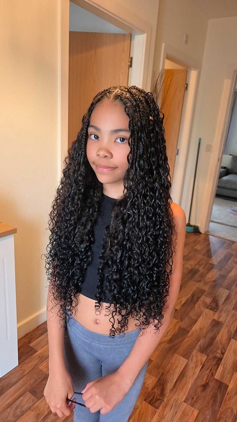 Customer photo review of Wavymy Burmese Curly Feather Crochet Human Hair Boho Braids Time-Saving & Lightweight Hair Extension