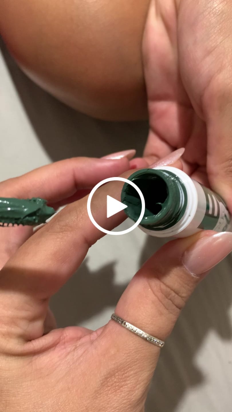 Customer video review of Máscara Para Cílios Big No Panda Olive Green - Vizzela - Verde