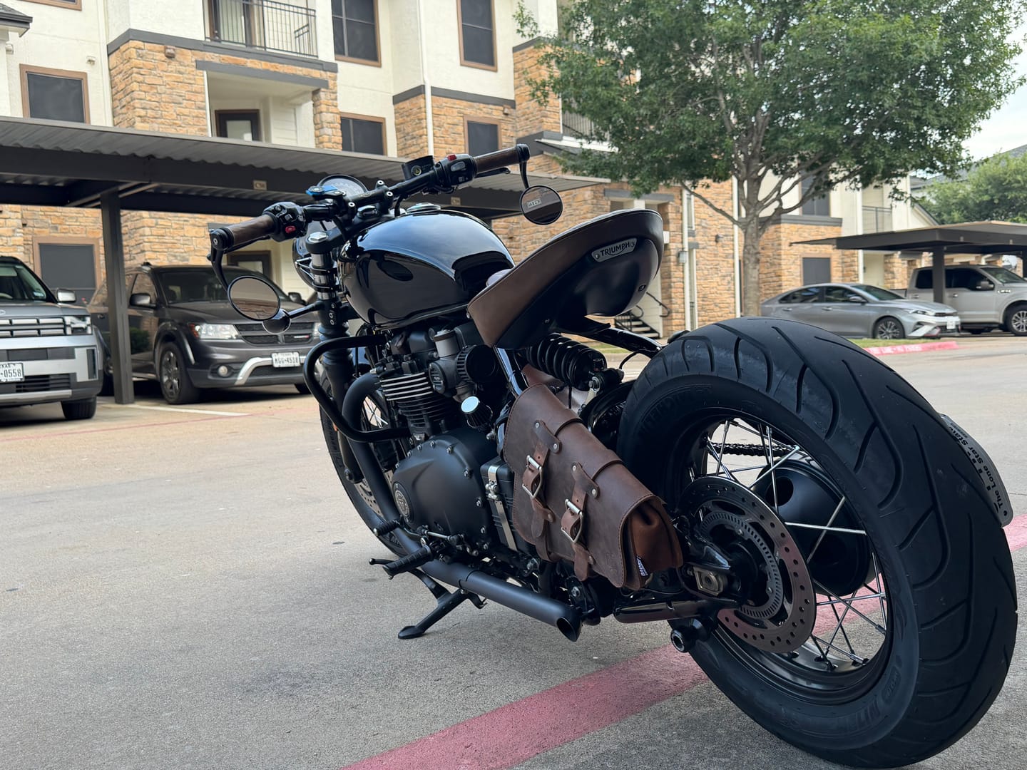 Customer photo review of Triumph Bobber Buffalo Leather Saddlebag - TBL03 (Left Side Solo Bag)
