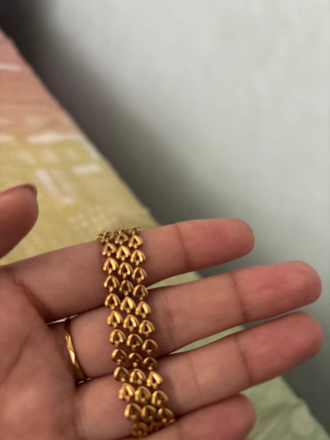 Customer photo review of Heart Link Chain Necklace