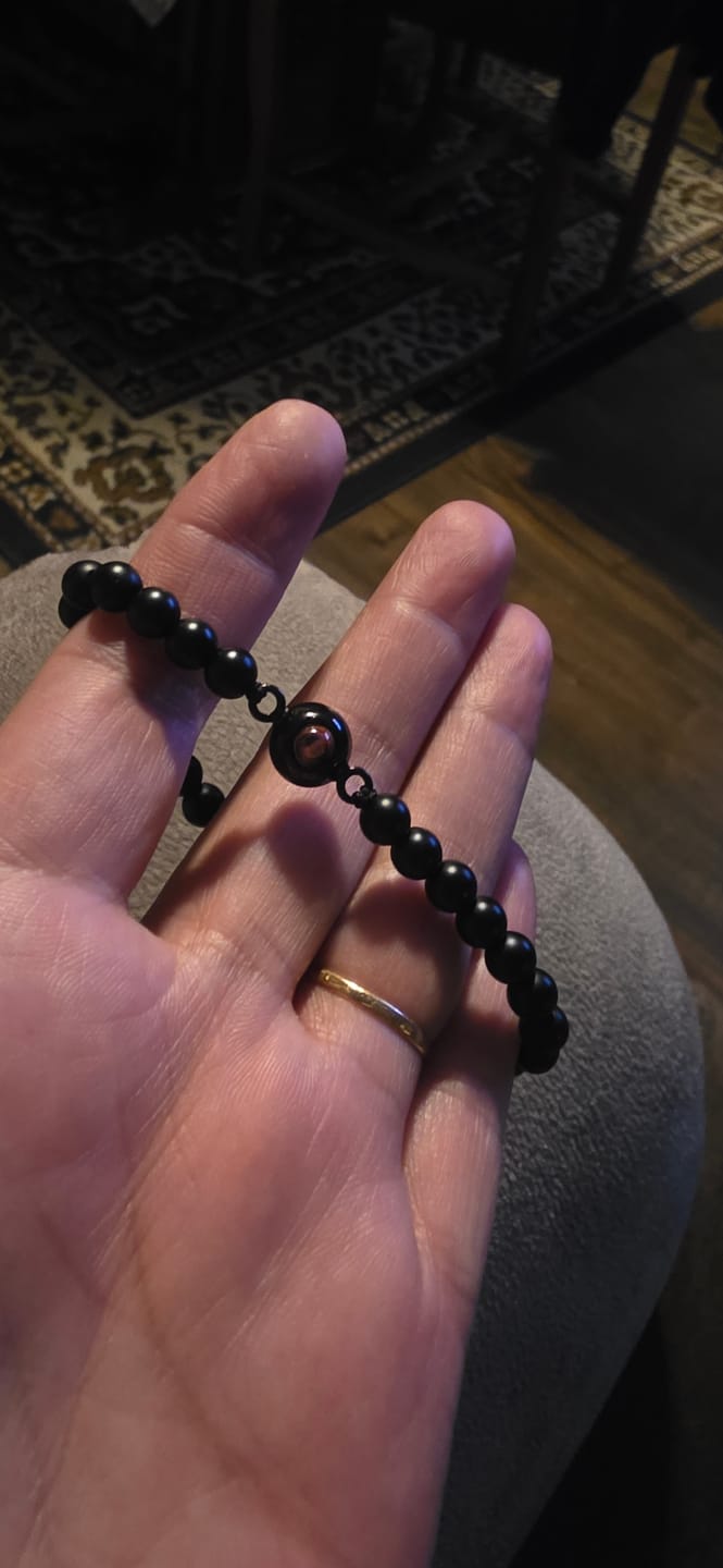 Customer photo review of Pulseras de perlas naturales con foto personalizada de proyección