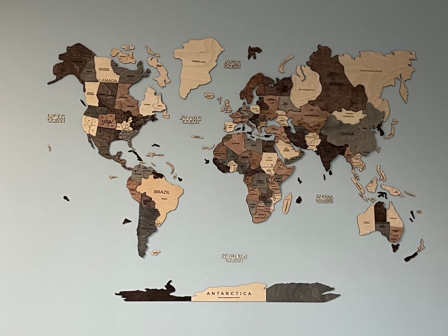 Customer photo review of 3D Wooden World Map Smokey