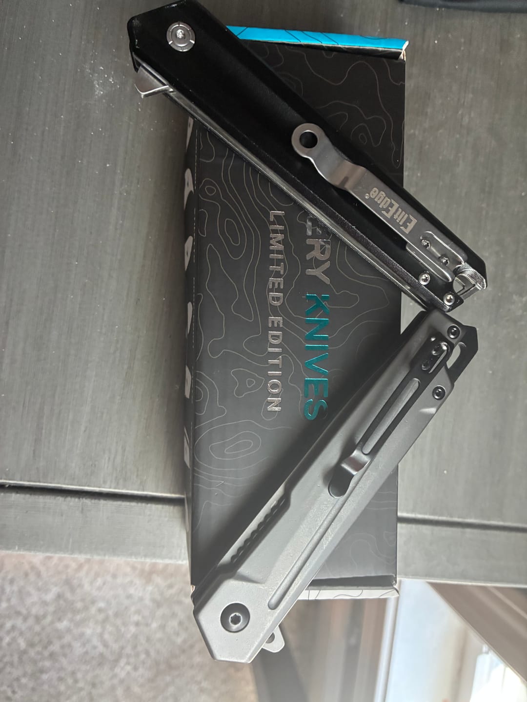 Customer photo review of MYSTERY KNIVES BOX™