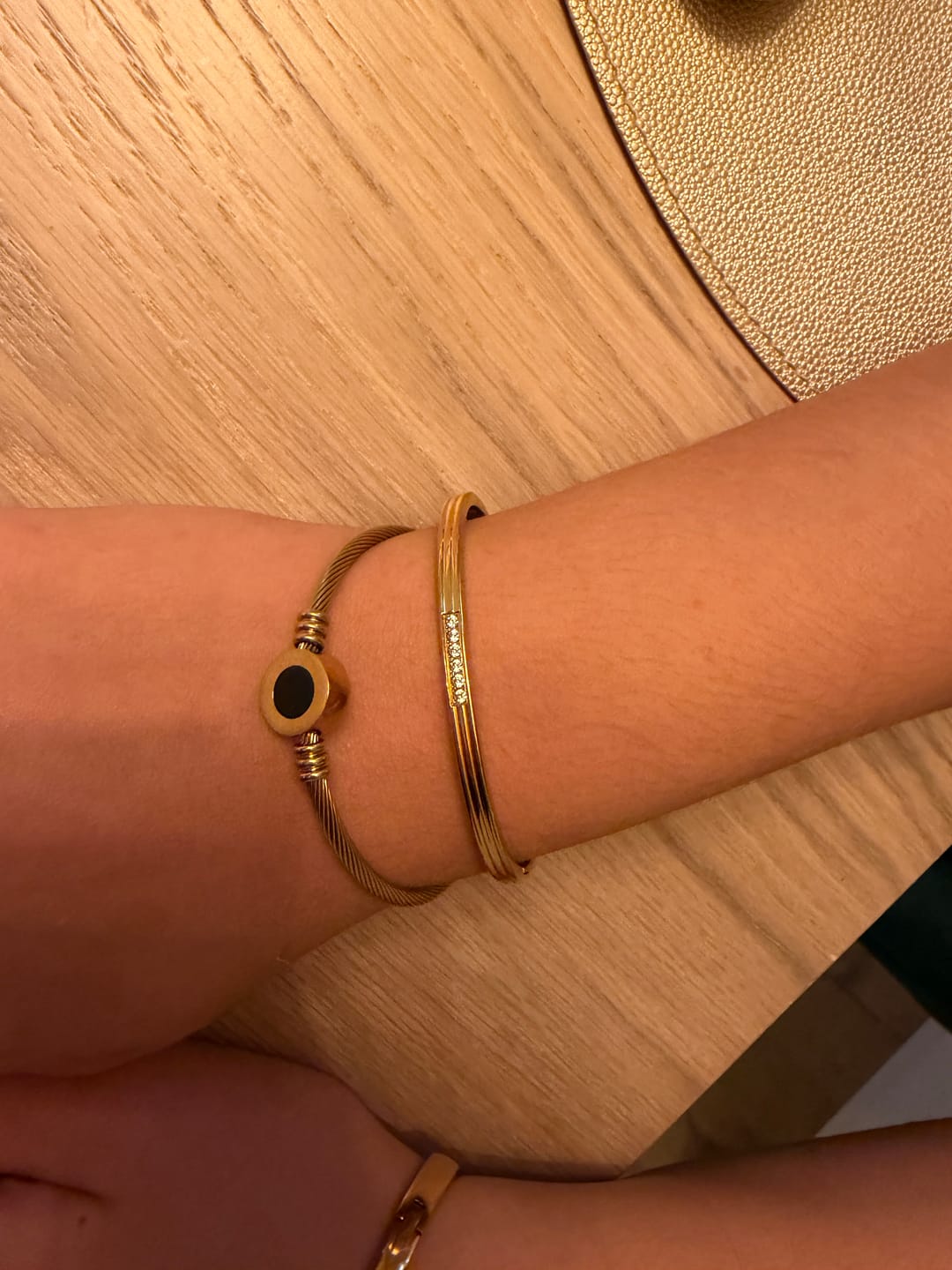 Customer photo review of Melinda Gold Rotatable Bangle