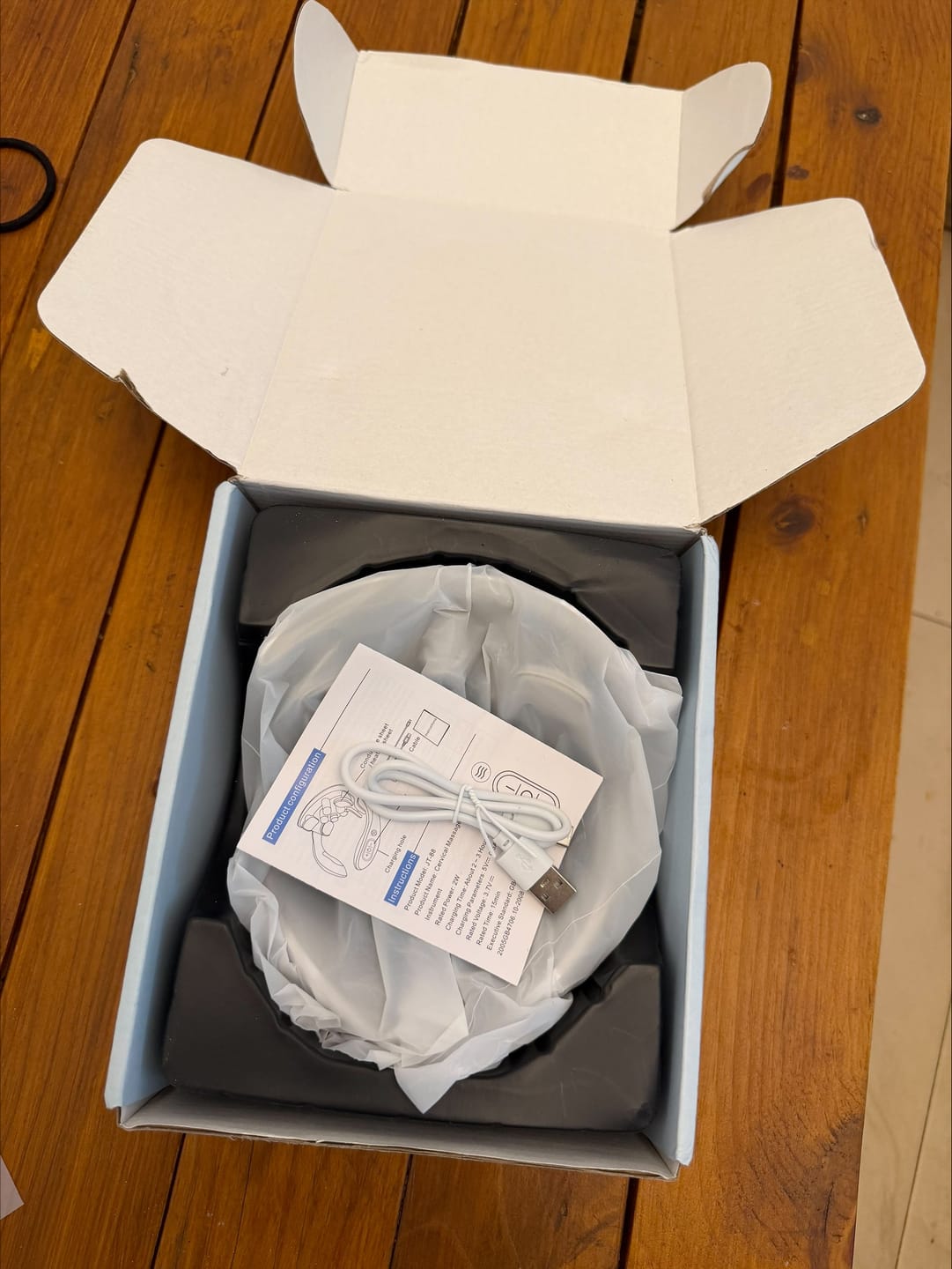 Customer photo review of Masajeador Cervical Velsen con Calor y Estimulación Suave