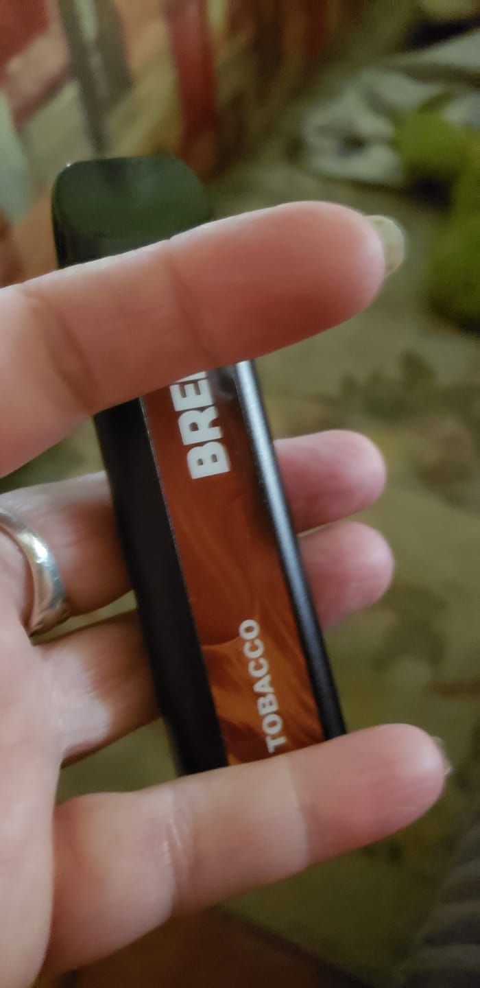 Customer photo review of Breeze Pro Disposable Vape