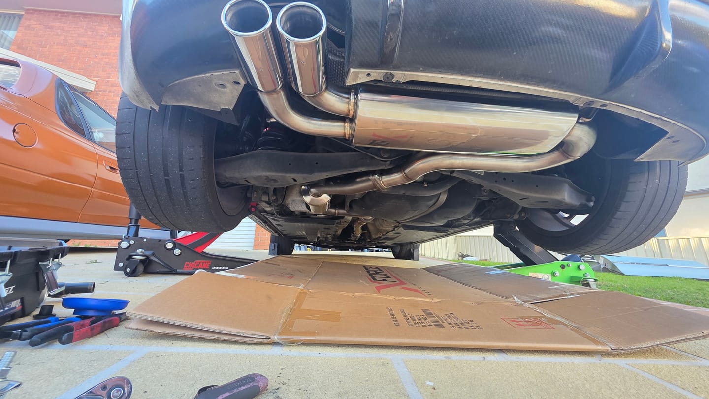Customer photo review of XFORCE 304 STAINLESS STEEL CAT BACK EXHAUST SYSTEM FITS VOLKSWAGEN GOLF GTi MK5 5/2005-9/2009
