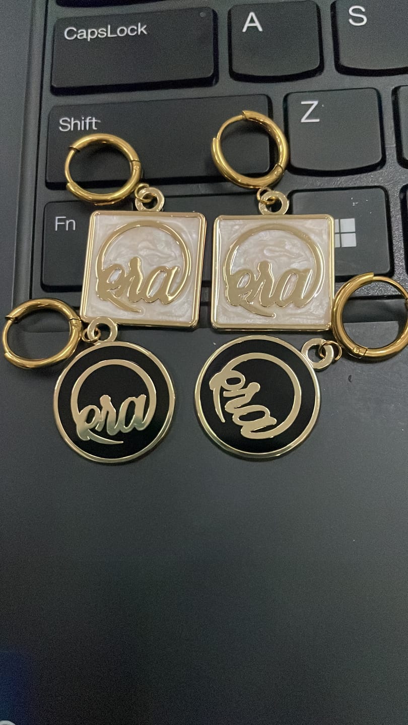 Customer photo review of Gold Diva Drop Earrings