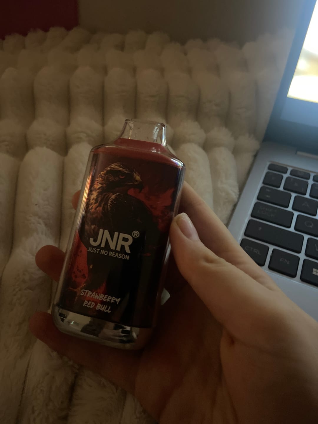 Customer photo review of JNR Falcon 16K Puffs | Vape Descartável Portugal 2% Nicotina