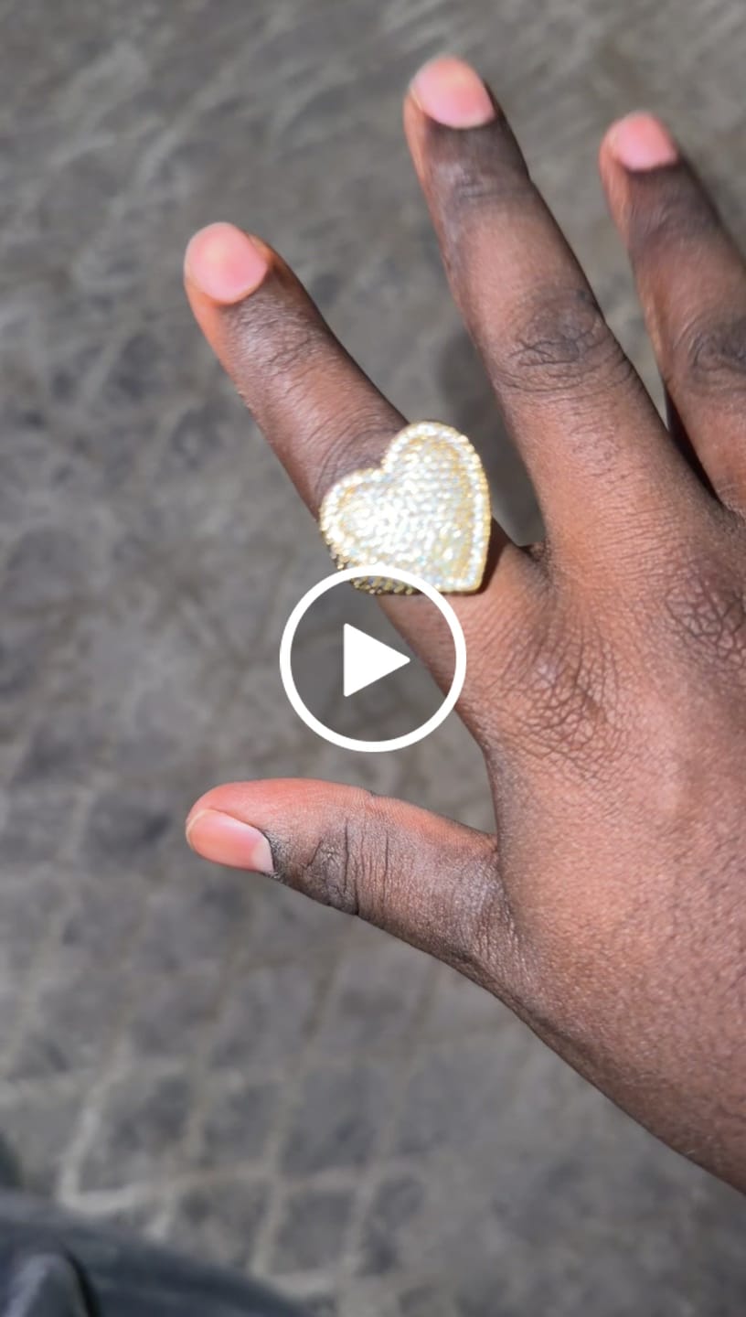 Customer video review of Moissanite Heart Ring - 18k Gold - D COLOR - VVS1