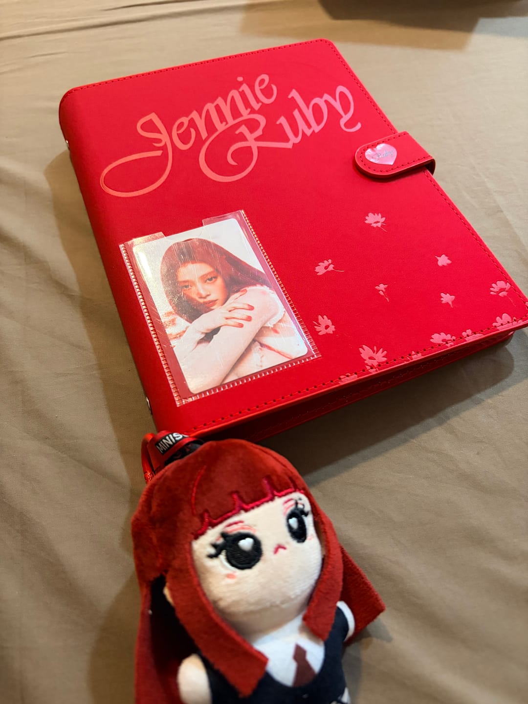 Customer photo review of Jennie × Miniso - Four Panel Card Album