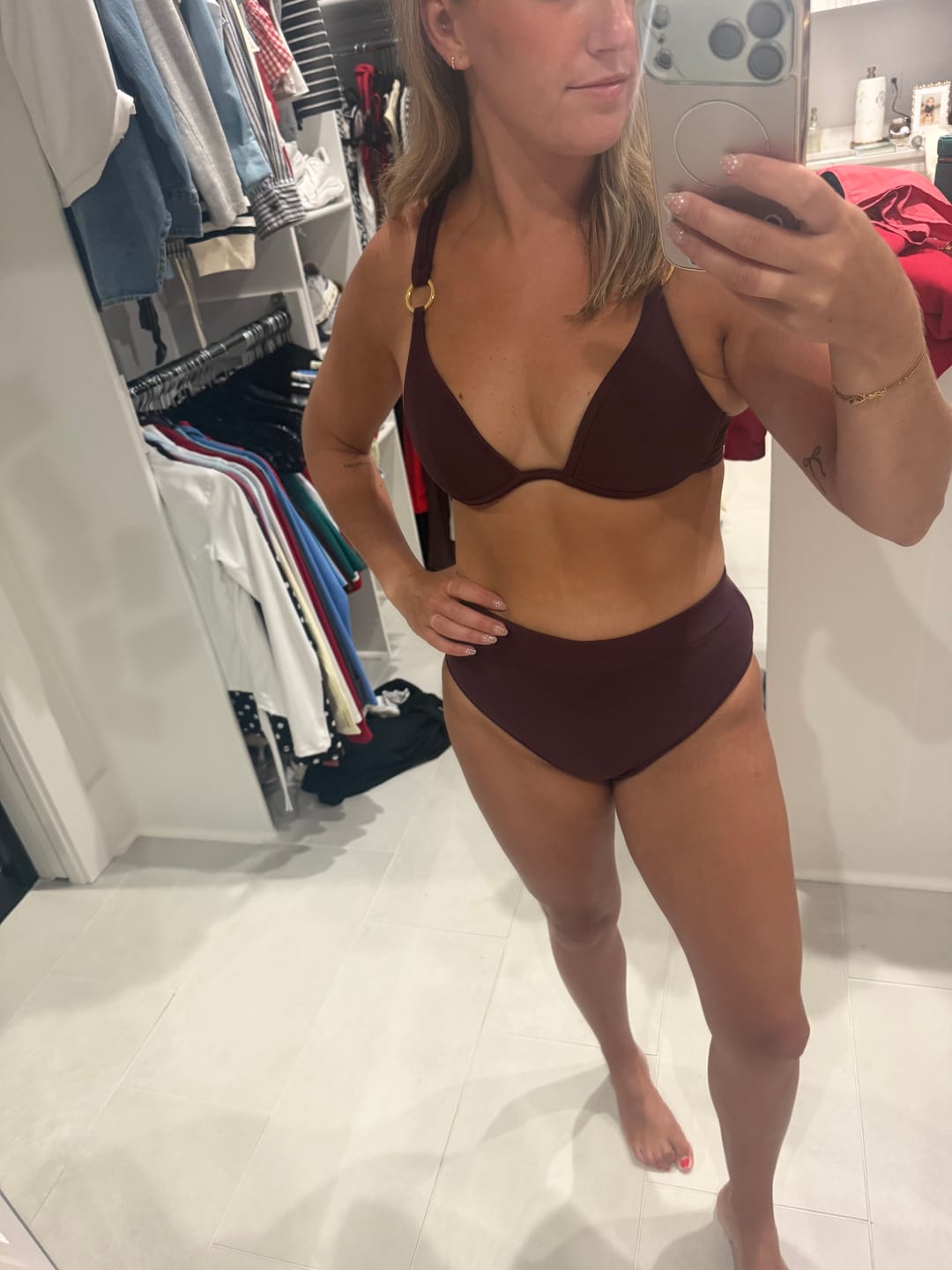 Customer photo review of GENEVIEVE Maroon Curvy Underwire Triangle Top