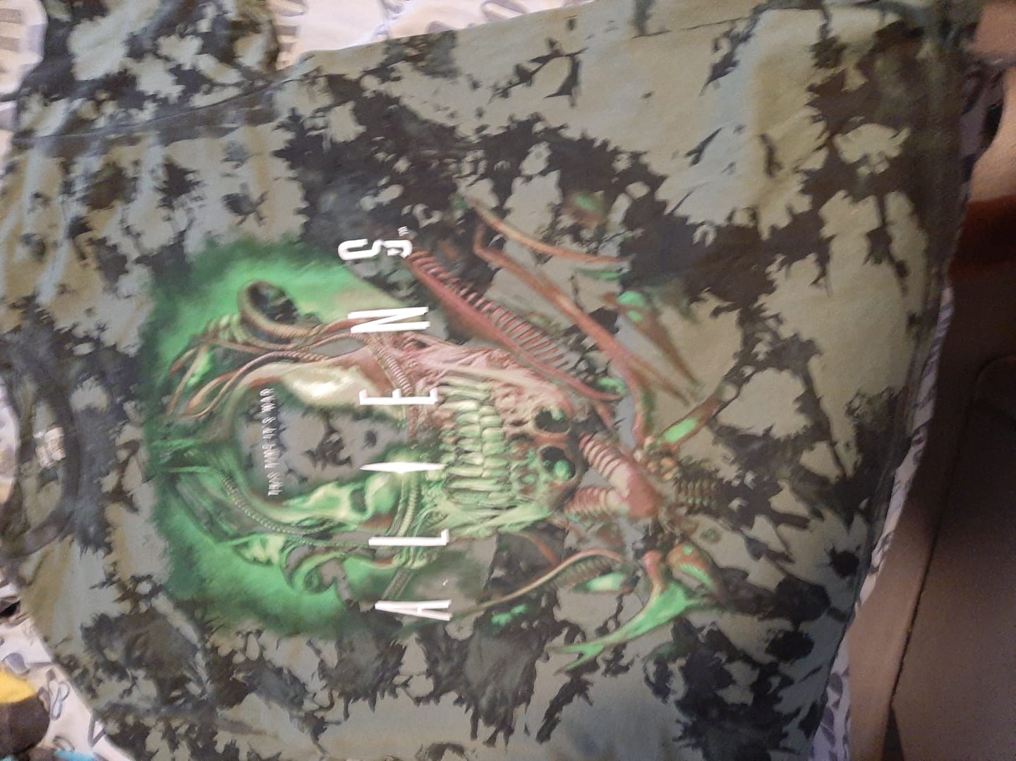 Customer photo review of ALIENS: BUG HUNT - TIE-DYE T-SHIRT